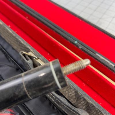 2 Pool Sticks; Minnesota Fats and Budweiser