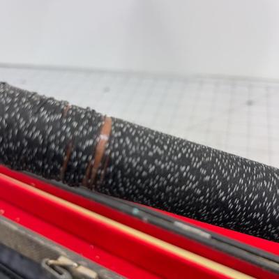 2 Pool Sticks; Minnesota Fats and Budweiser