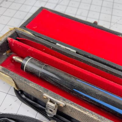 2 Pool Sticks; Minnesota Fats and Budweiser