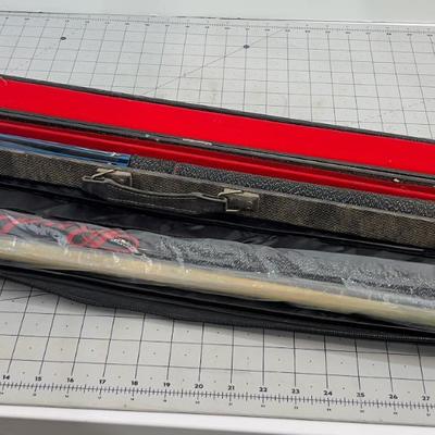 2 Pool Sticks; Minnesota Fats and Budweiser