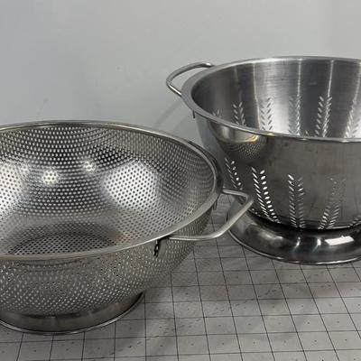 2 Colanders