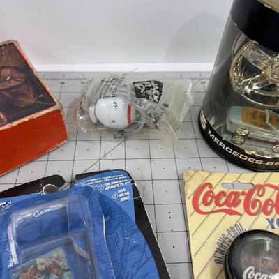 Mixed TOY Lot: Army truck, Yo-Yo, Hot Wheel, Boat Motor