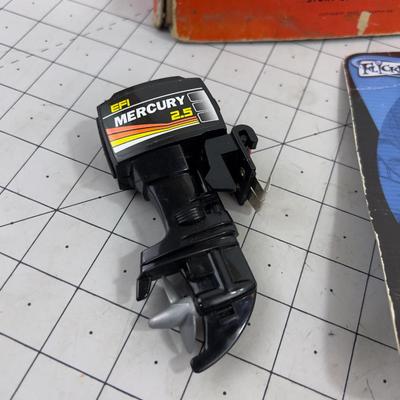 Mixed TOY Lot: Army truck, Yo-Yo, Hot Wheel, Boat Motor