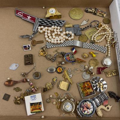 Junk Drawer Clean Out: Pins, Jewelry, Key Chains, Figurines ETC. 