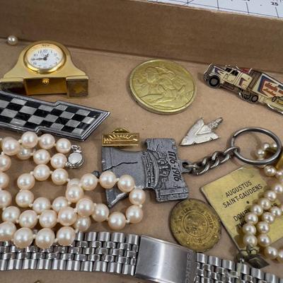 Junk Drawer Clean Out: Pins, Jewelry, Key Chains, Figurines ETC. 