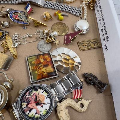 Junk Drawer Clean Out: Pins, Jewelry, Key Chains, Figurines ETC. 