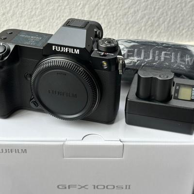 Fujifilm GFX 100S II Camera (Body Only) 102MP - Low shutter count