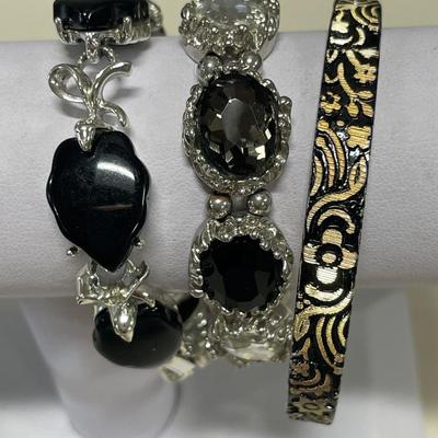 Large stone bracelet & more