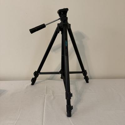 Cam Park Digital Trail Cameras & Sakar Tripod (O-MG)