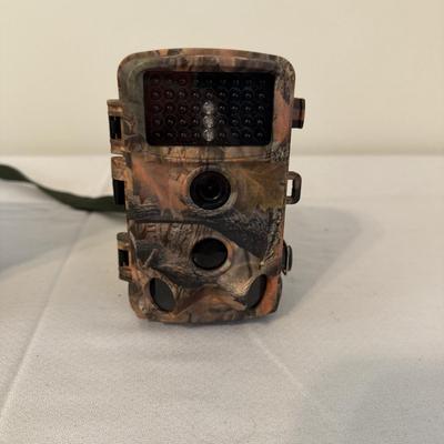 Cam Park Digital Trail Cameras & Sakar Tripod (O-MG)