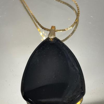 Marble resin earrings with palm tree necklace