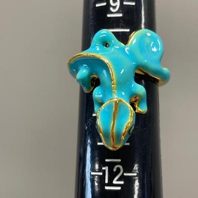 Chameleon enamel ring