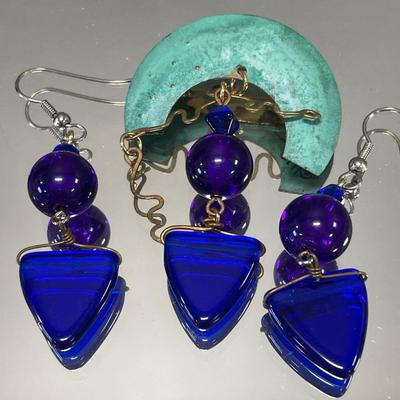 Cobalt blue glass with pin and earrings, green patina on brass earrings