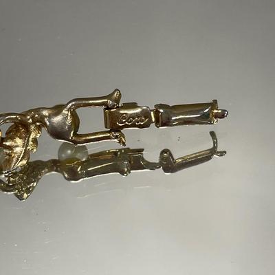 Coro bracelet with screwback earrings