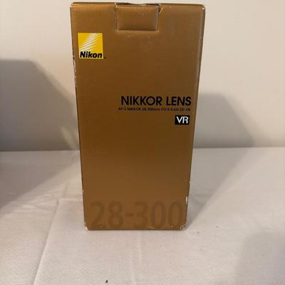 Nikon AF-S Nikkor 28-300 MM SWM VR ED IF Aspherical Lens (O-MG)