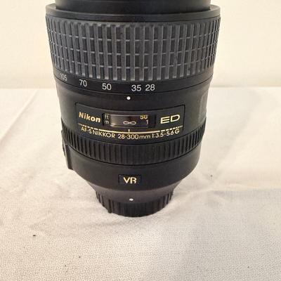 Nikon AF-S Nikkor 28-300 MM SWM VR ED IF Aspherical Lens (O-MG)