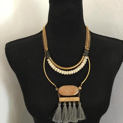 Beautiful vintage David Aubrey, 18 karat gold plated, brass class with fish bone chain Beautiful statement necklace
