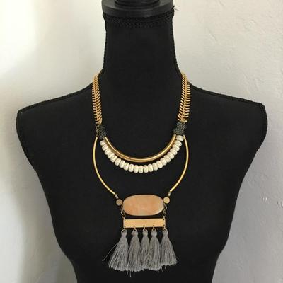 Beautiful vintage David Aubrey, 18 karat gold plated, brass class with fish bone chain Beautiful statement necklace