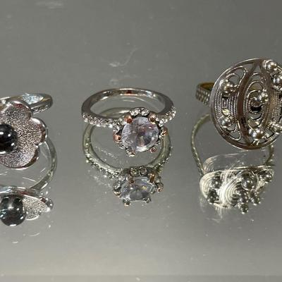3 costume rings