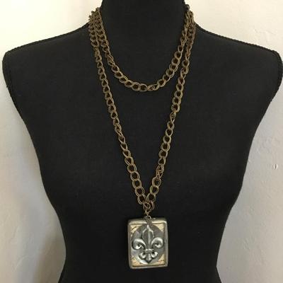 Beautiful handcrafted Jewel, kade Fleur de Lis pendant reversible very nice bronze, toned, chain, long necklace