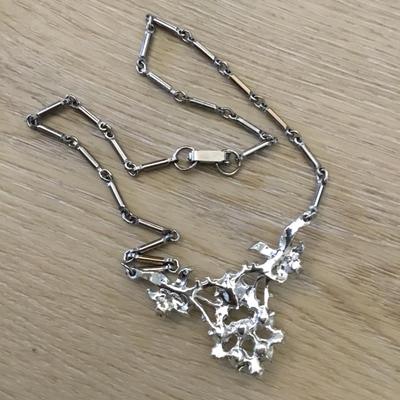 Gorgeous, silver toned, crystal rhinestone, art deco necklace excellent condition