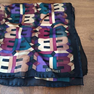 LOT 7: Handkerchiefs (Bill Blass, Usna & More), Sun Hats, Fashion Art & Wire Basket