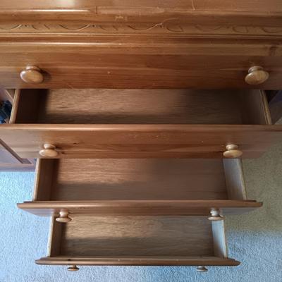 LOT 8: Kincaid Shaker Ridge Dresser