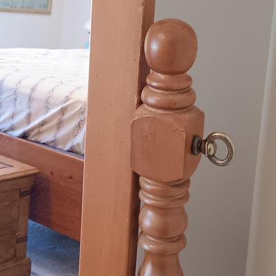 LOT 9: Solid Wood Free Standing Mirror