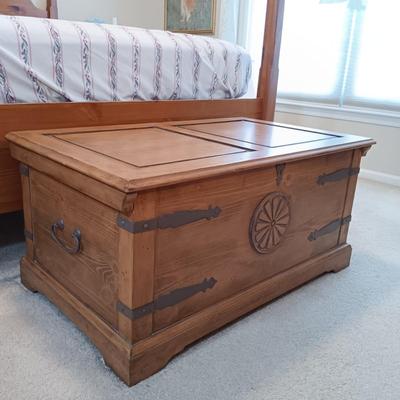 LOT 10: Klaussner JDI Wood Chest