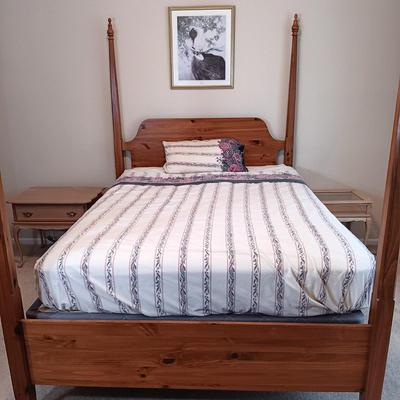 LOT 11: Queen Size Wood Poster Bed
