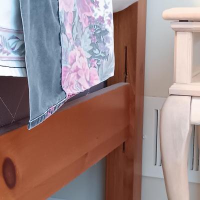 LOT 11: Queen Size Wood Poster Bed