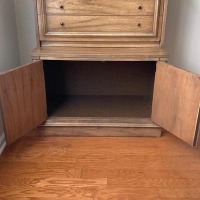 Sale Photo Thumbnail #334