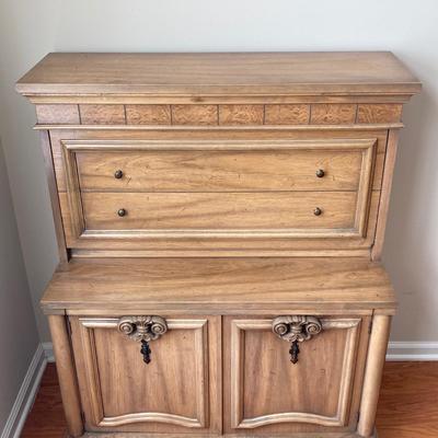 Sale Photo Thumbnail #330