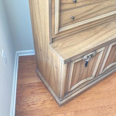 Sale Photo Thumbnail #340