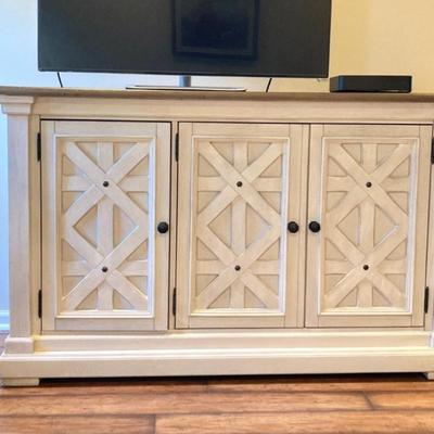 Sale Photo Thumbnail #472