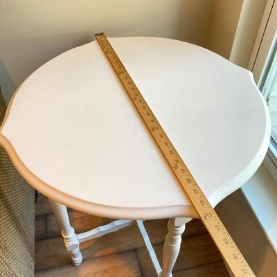 LOT 41: Metal Table Lamp with Hexagon Floral Lamp Shade with Painted White Wooden Table