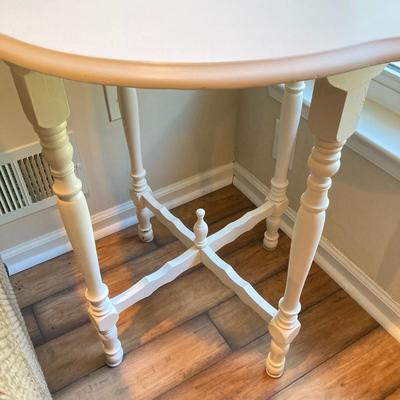 LOT 41: Metal Table Lamp with Hexagon Floral Lamp Shade with Painted White Wooden Table