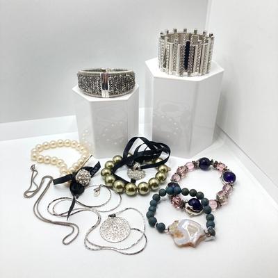 LOT 50: Bracelets and More - Dazzling Stretch and Cuff with Geode Style