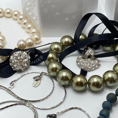 LOT 50: Bracelets and More - Dazzling Stretch and Cuff with Geode Style