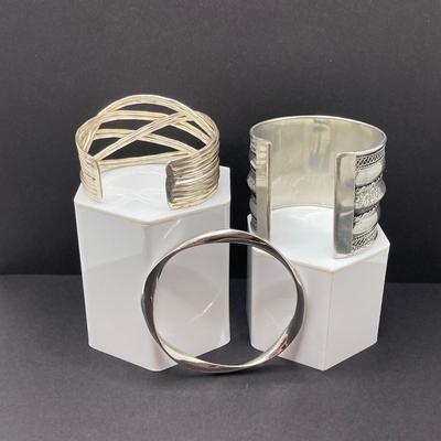 LOT 53: Silver Toned Bracelet Collection - Lucky Brand and More