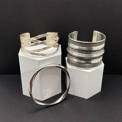 LOT 53: Silver Toned Bracelet Collection - Lucky Brand and More