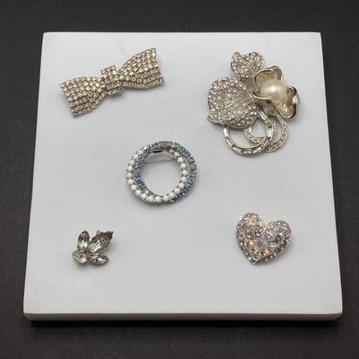 LOT 54: Rhinestone Brooch / Pin Collection