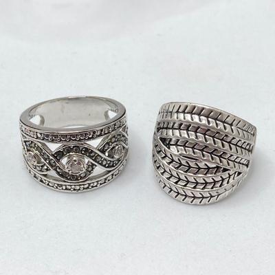 LOT 58: Collection of Fashion Rings with Ring Holder and Charms