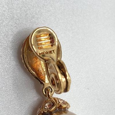 LOT 60: Jewelry Box / Holder with Collection of Clip-on Earrings