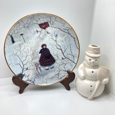 LOT 70: Snowy / Holiday Decor Collection - Franklin Mint, Spode England and More