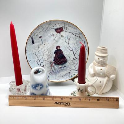 LOT 70: Snowy / Holiday Decor Collection - Franklin Mint, Spode England and More