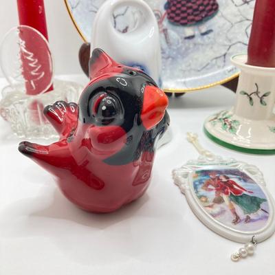 LOT 70: Snowy / Holiday Decor Collection - Franklin Mint, Spode England and More