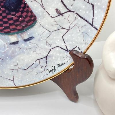 LOT 70: Snowy / Holiday Decor Collection - Franklin Mint, Spode England and More