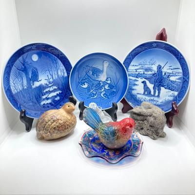LOT 71: Wildlife Collection - Decorative Plates, Gorgeous Embossed Art Glass Plate and Figurines