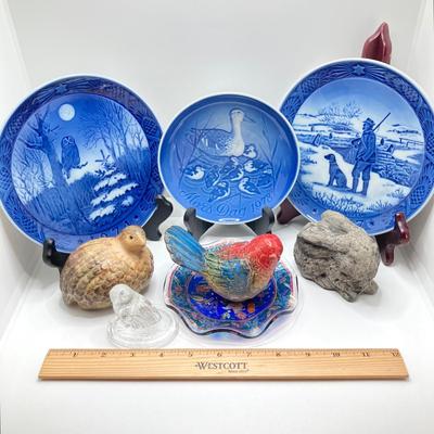 LOT 71: Wildlife Collection - Decorative Plates, Gorgeous Embossed Art Glass Plate and Figurines
